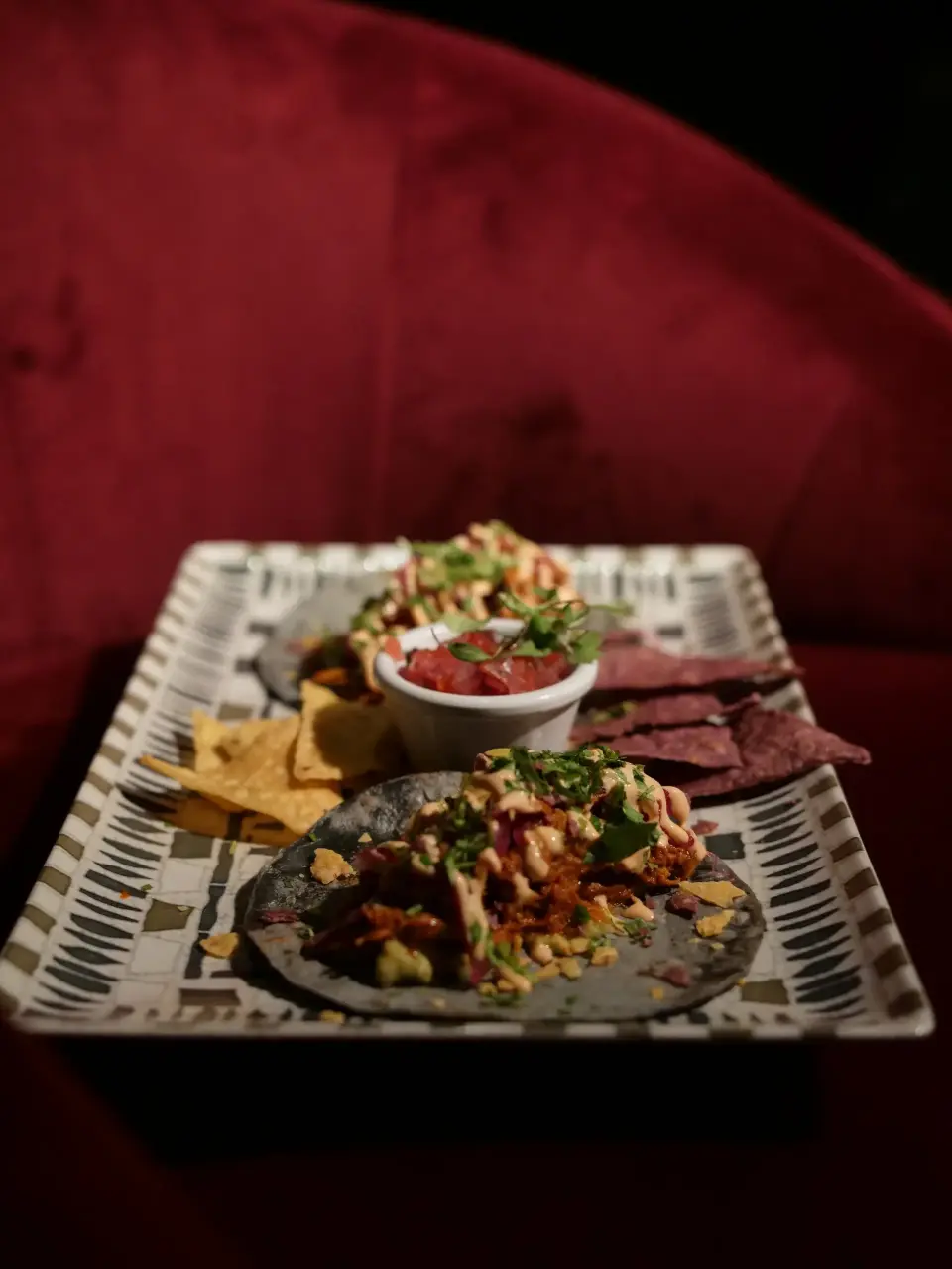 Tacos de cochinita pibil y de res